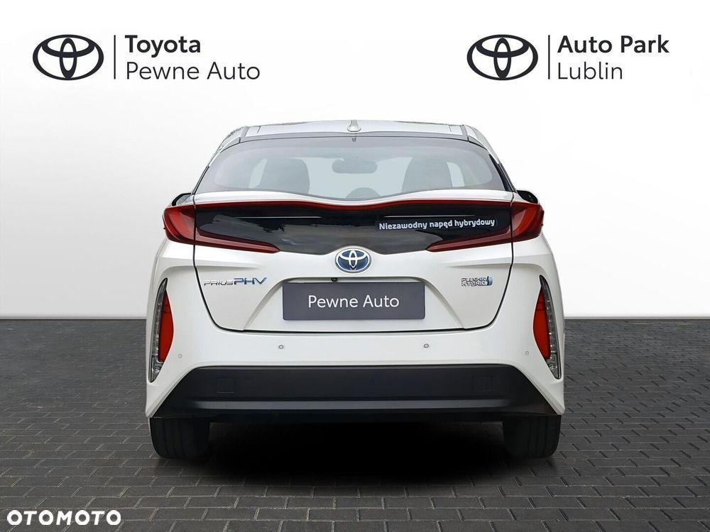 Toyota Prius - 5