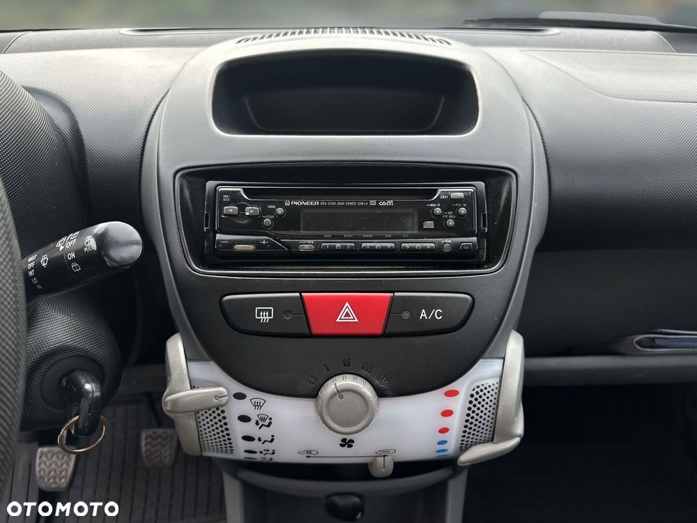 Peugeot 107 1.0 Happy - 15