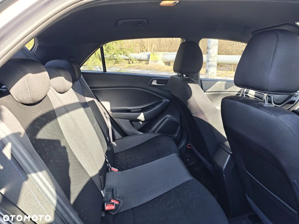 Hyundai i20 1.4 Premium - 10