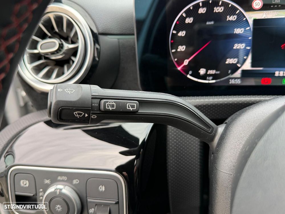 Mercedes-Benz A 250 e AMG Line - 20