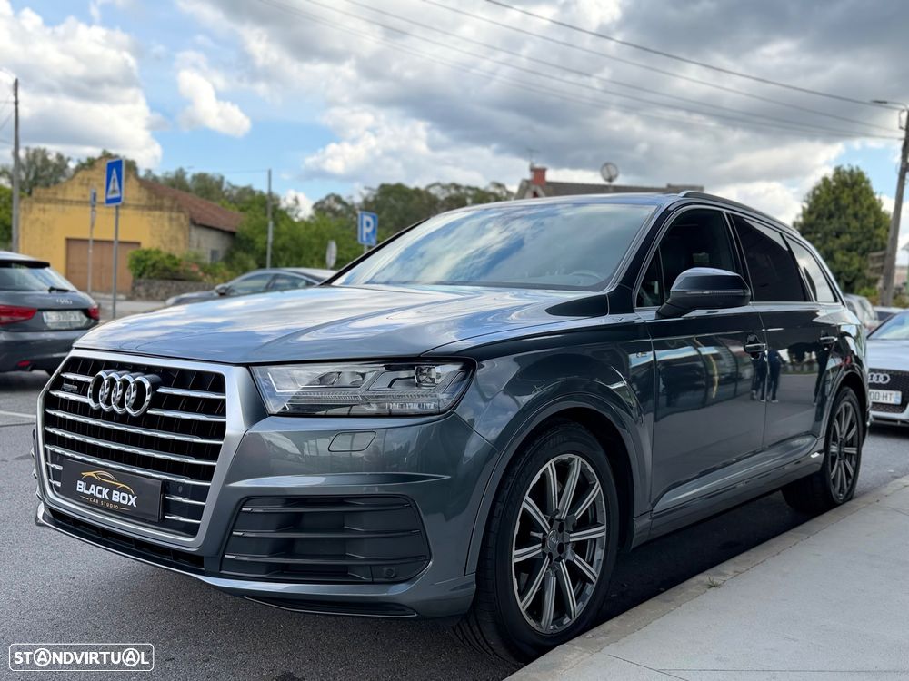 Audi Q7 3.0 TDI quattro tiptronic 7L - 38