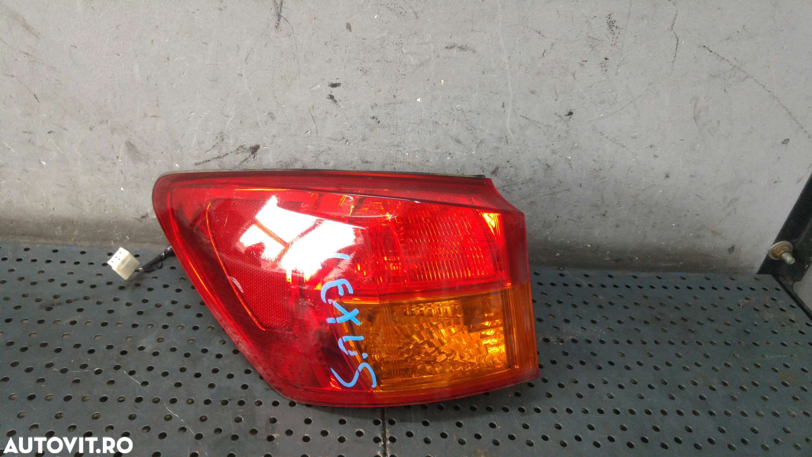 Stop tripla lampa stanga lexus is - 1