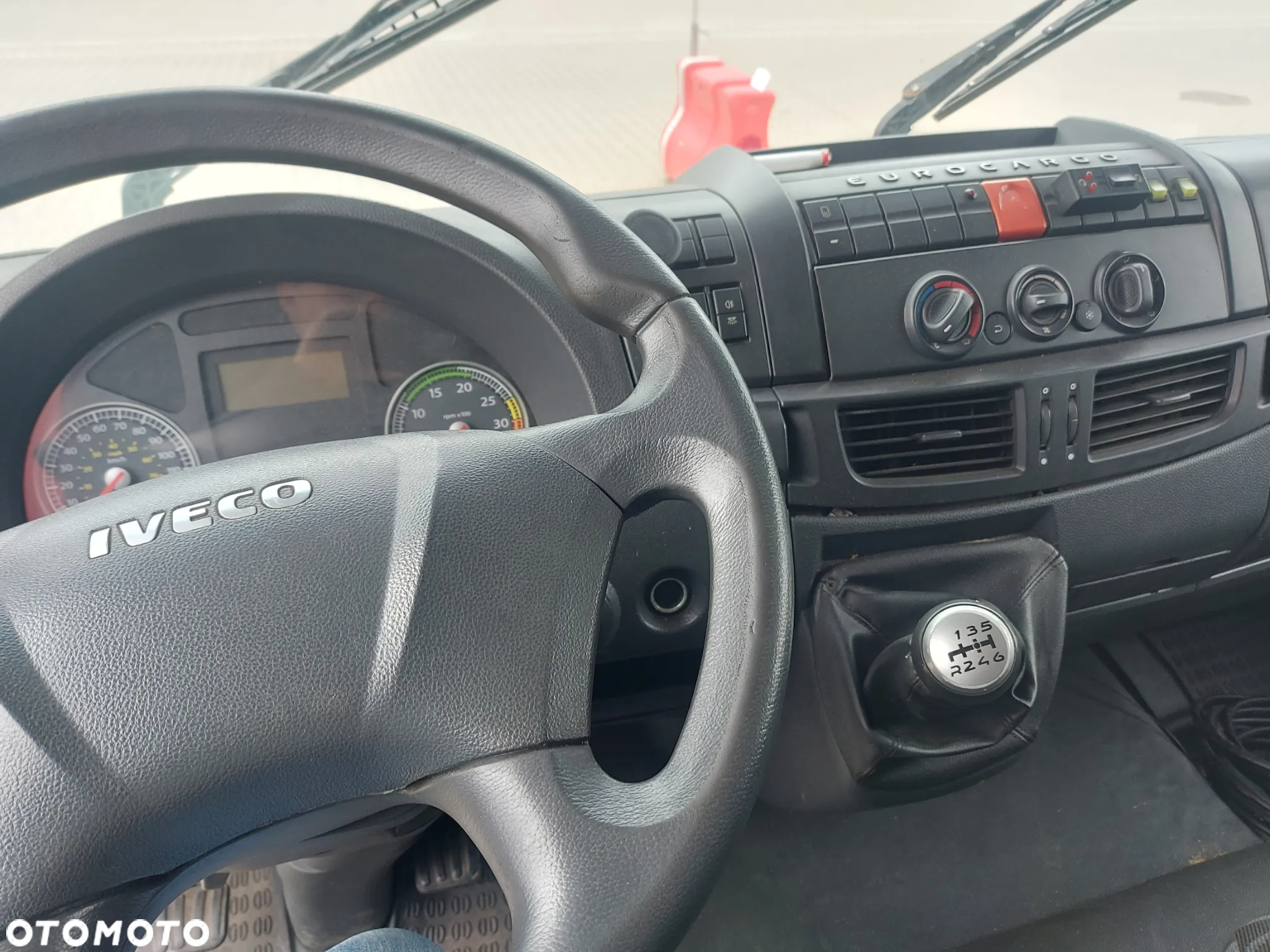 Iveco EUROCARGO - 4