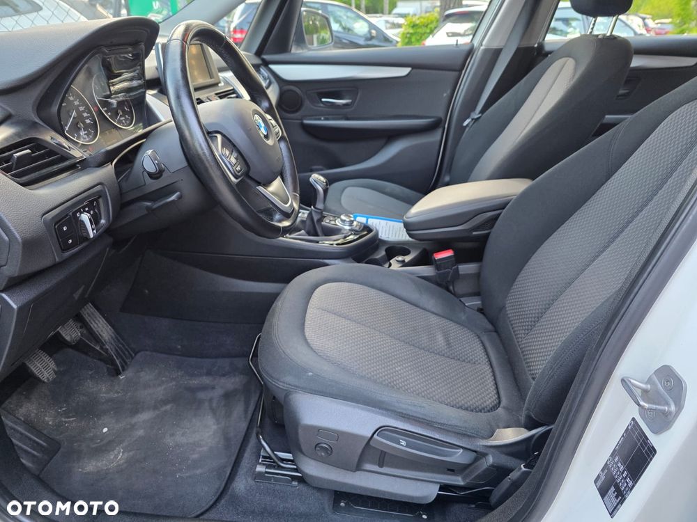 BMW Seria 2 218d - 19