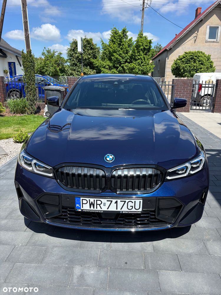 BMW Seria 3 330e xDrive M Sport - 4