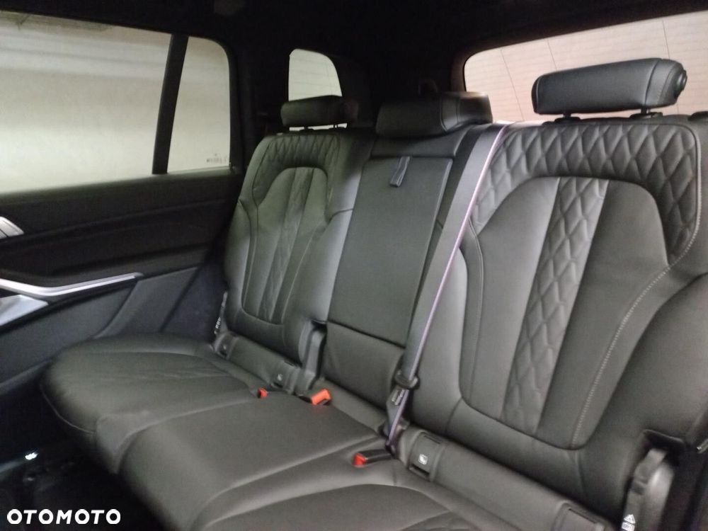 BMW X7 - 18