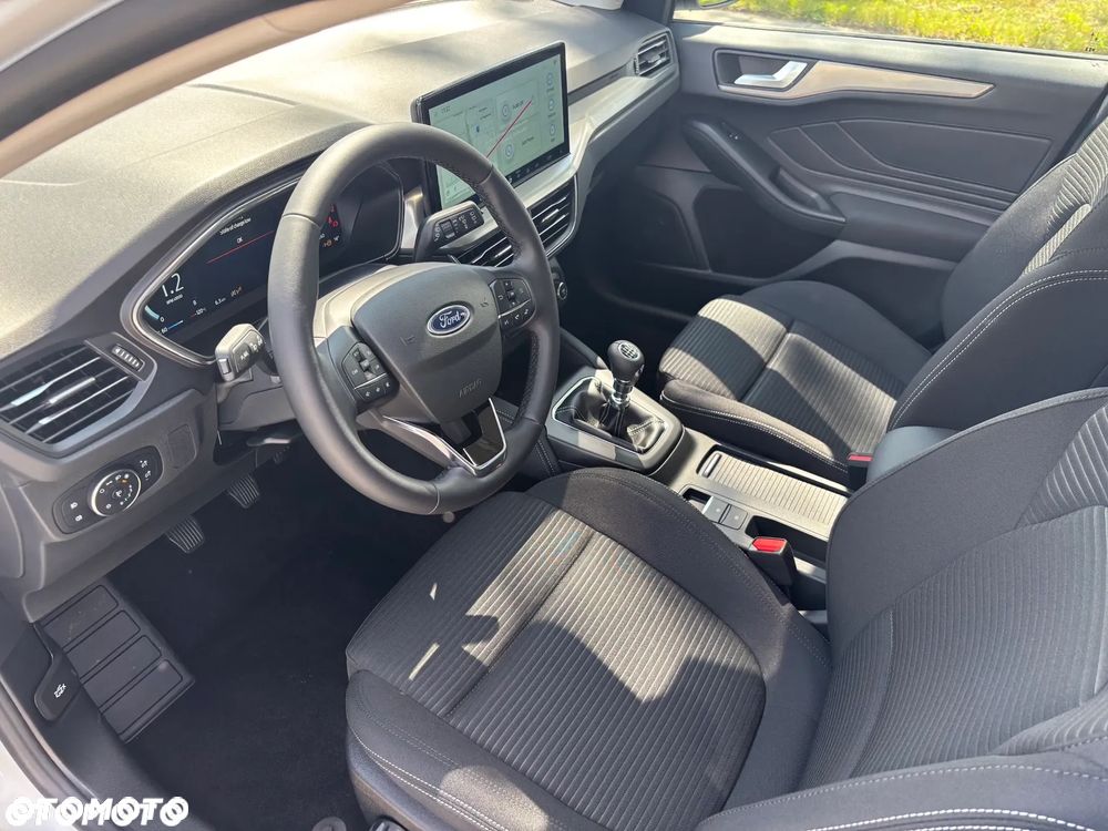 Ford Focus ver-1-0-ecoboost-mhev-titanium-x - 13
