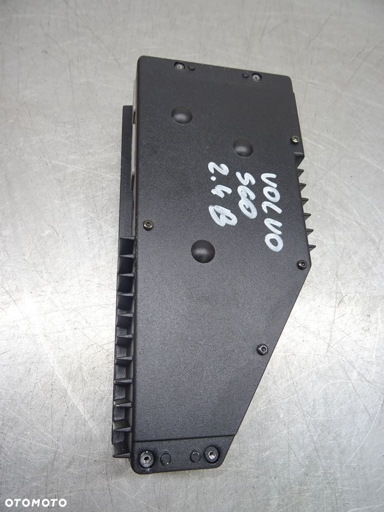 VOLVO S60 LIFT 2.4B WZMACNIACZ AUDIO RADIA 30752259 - 3
