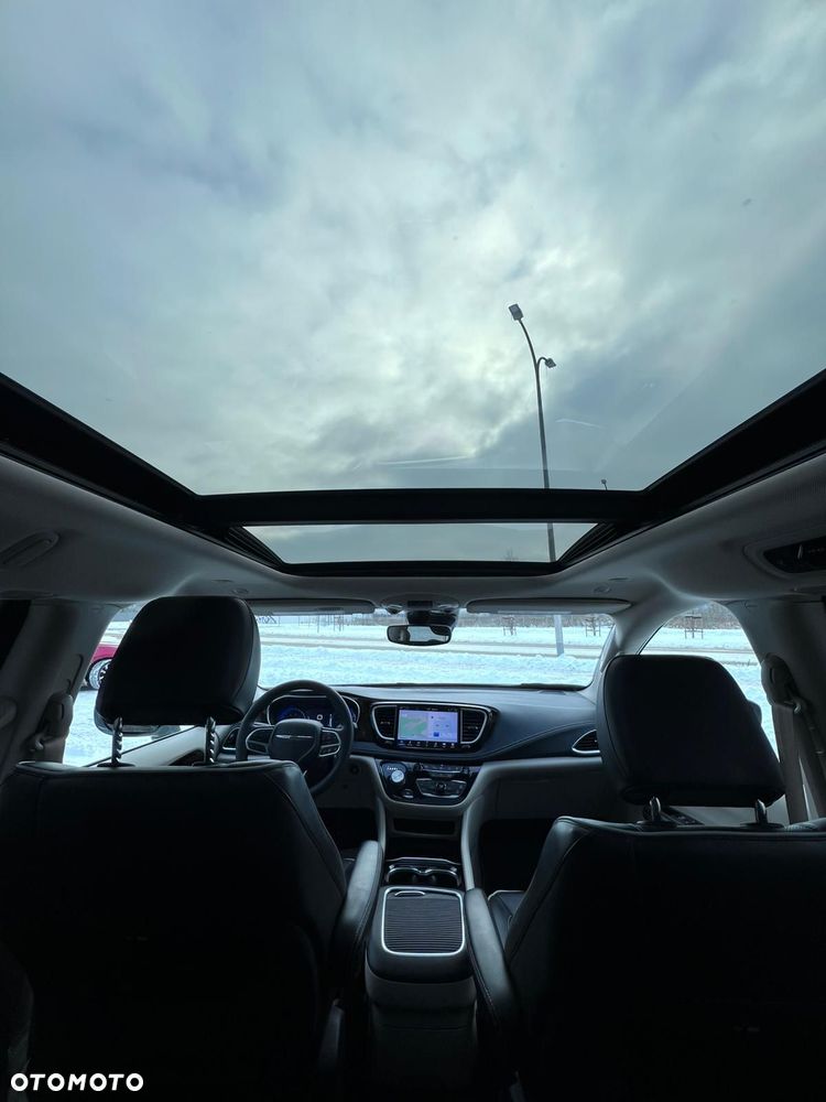 Chrysler Pacifica - 20