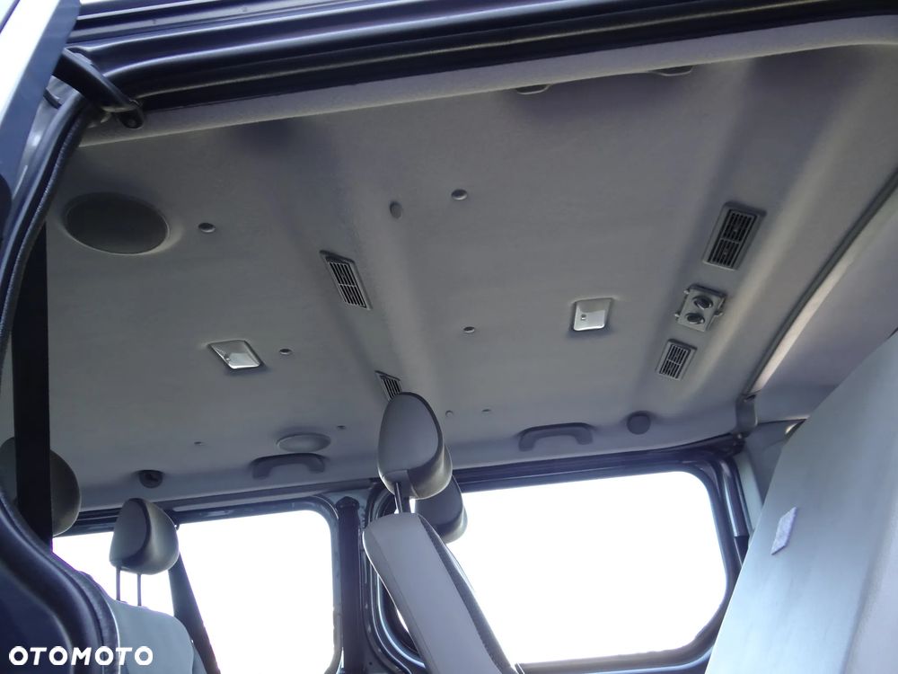 Opel Vivaro - 10