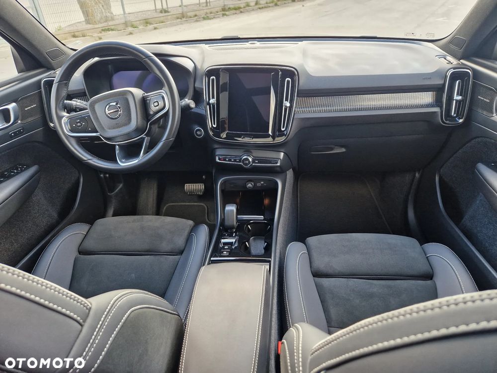 Volvo XC 40 B5 AWD Ultimate Dark - 20