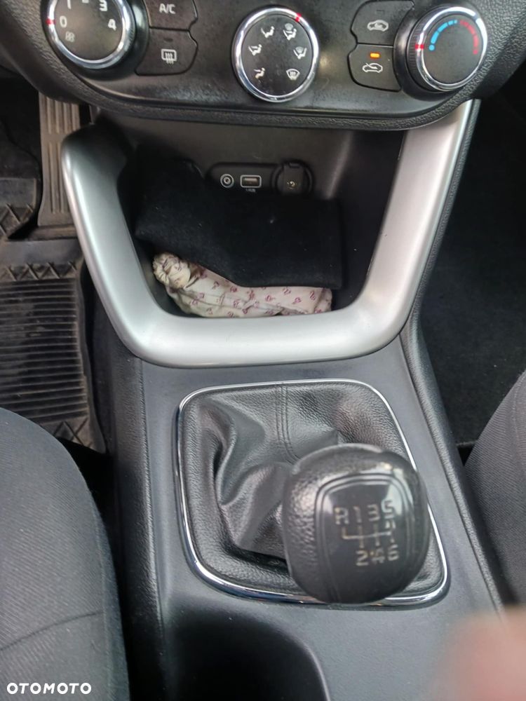 Kia Ceed 1.4 L - 9
