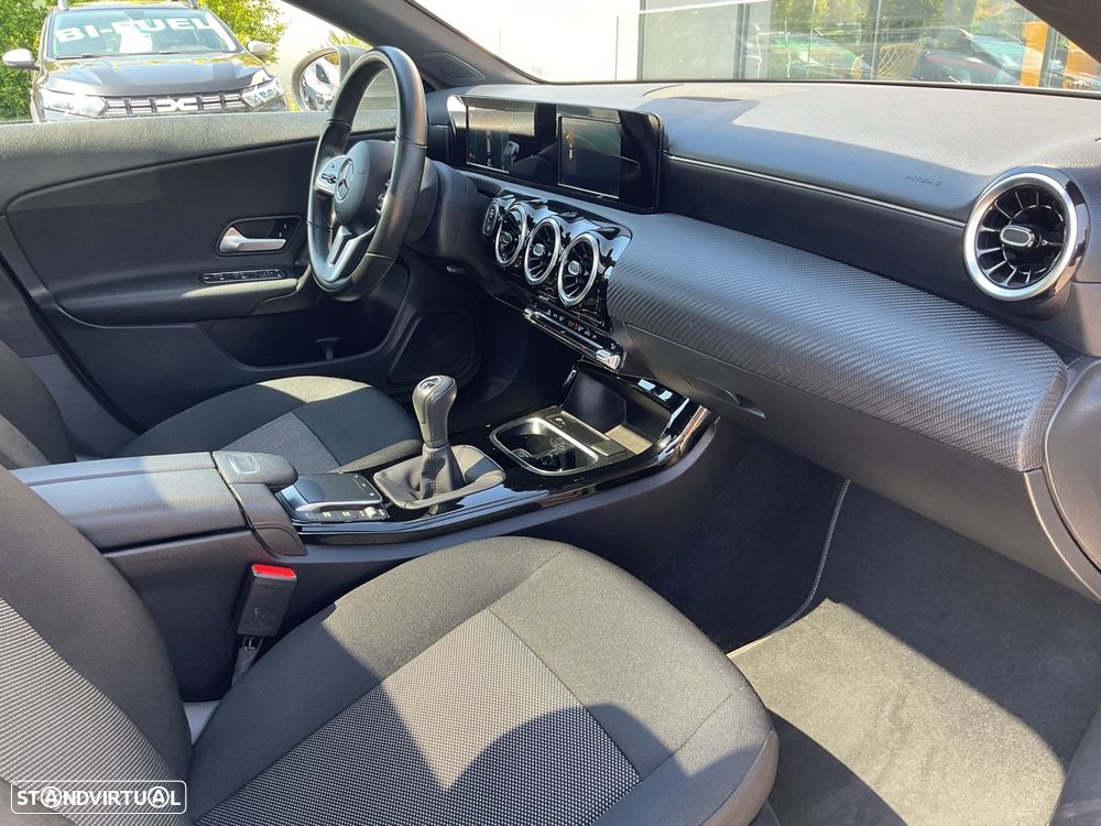 Mercedes-Benz CLA 180 d Shooting Brake Progressive Aut. - 34