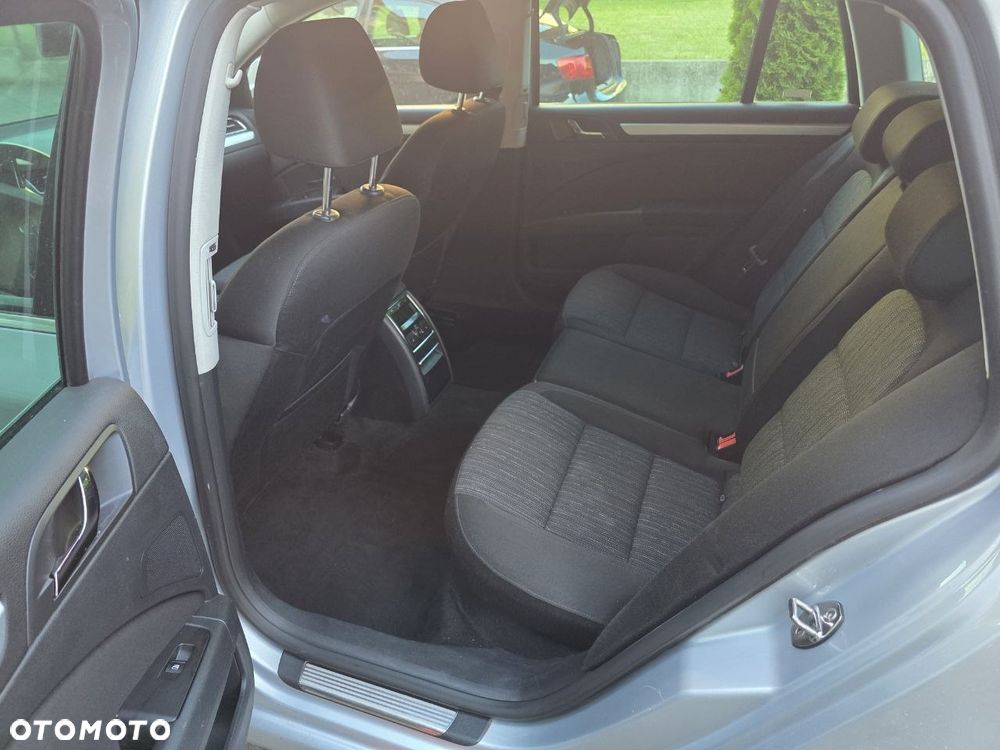 Skoda Superb 2.0 TDI 4x4 Elegance DSG - 2