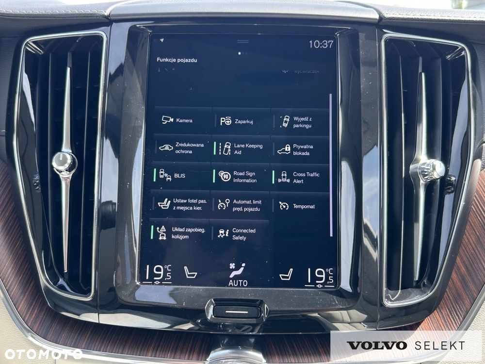 Volvo XC 60 - 21