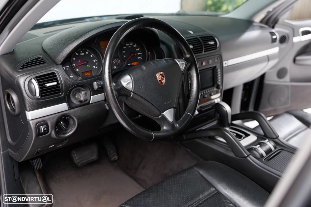 Porsche Cayenne Tiptronic S - 17