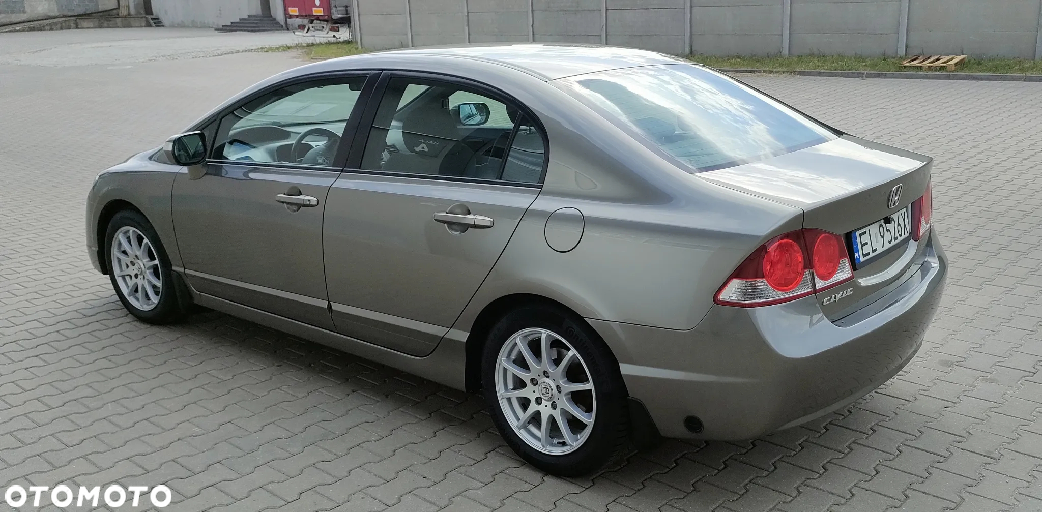 Honda Civic 1.8 Comfort - 2
