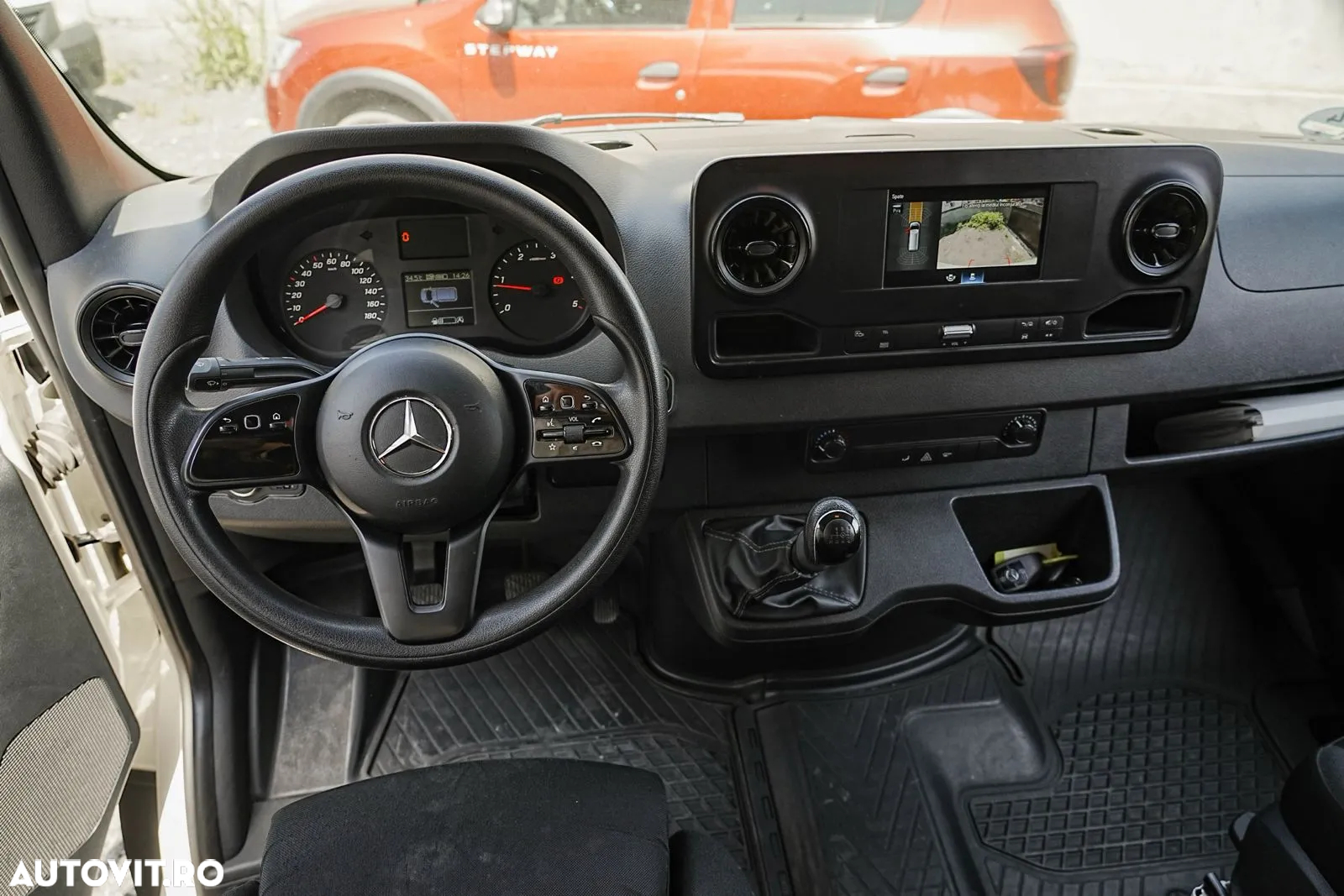 Mercedes-Benz Sprinter - 21