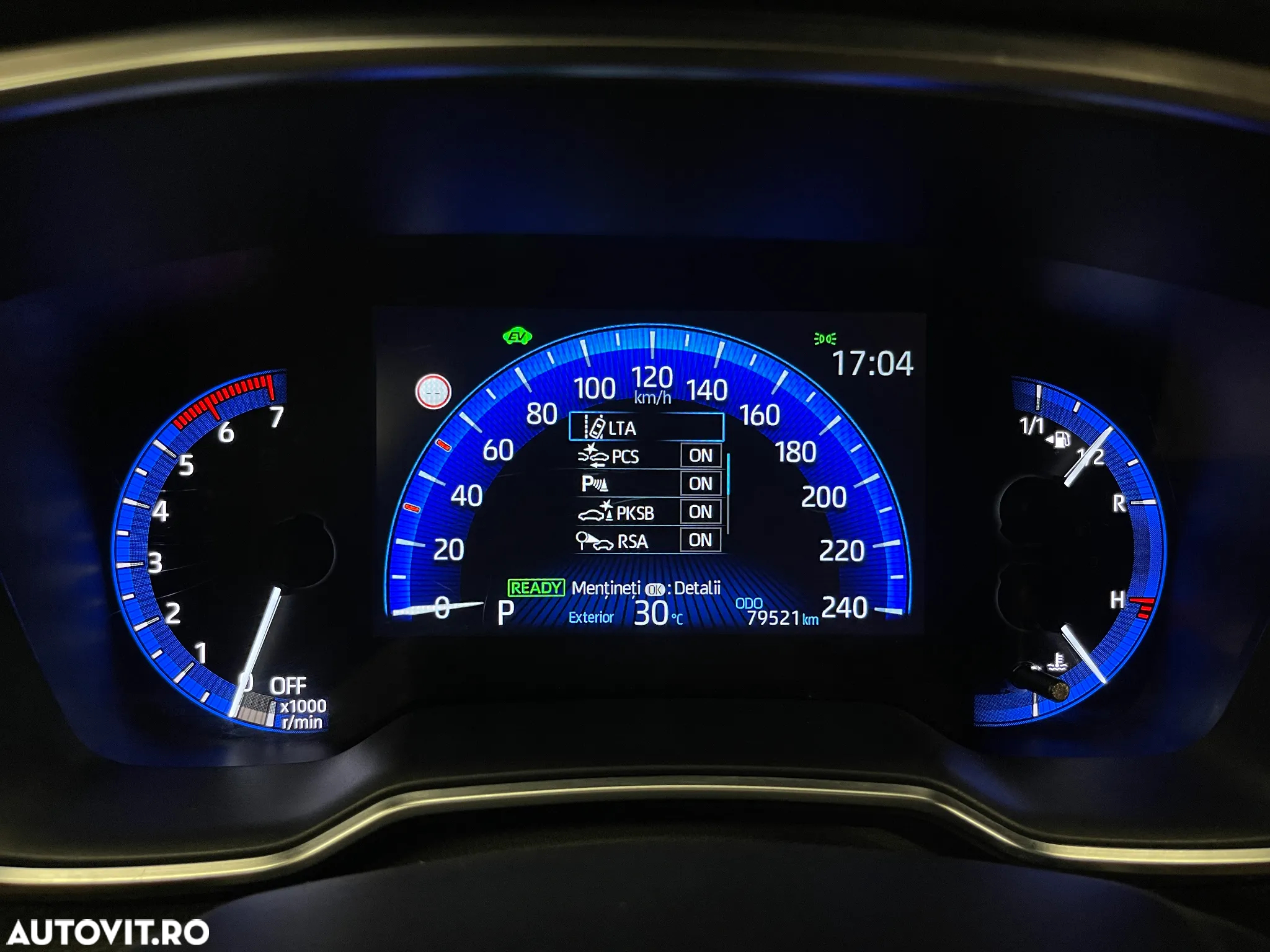 Toyota Corolla Sedan 1.8 HSD Exclusive - 26
