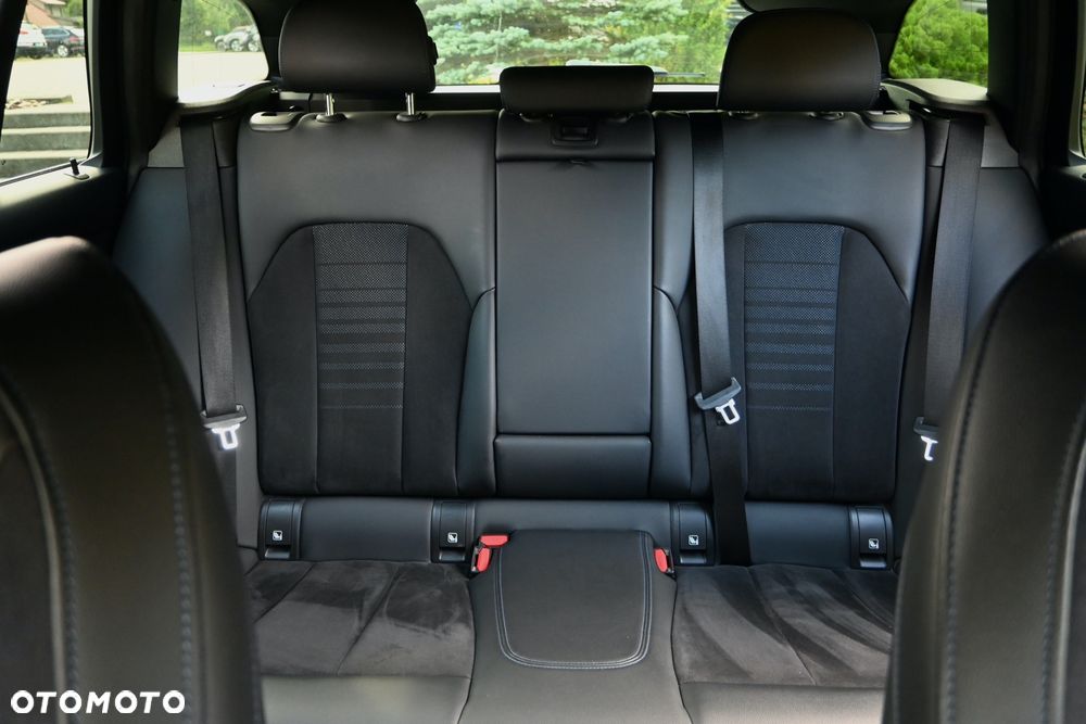 BMW Seria 3 320e M Sport - 28