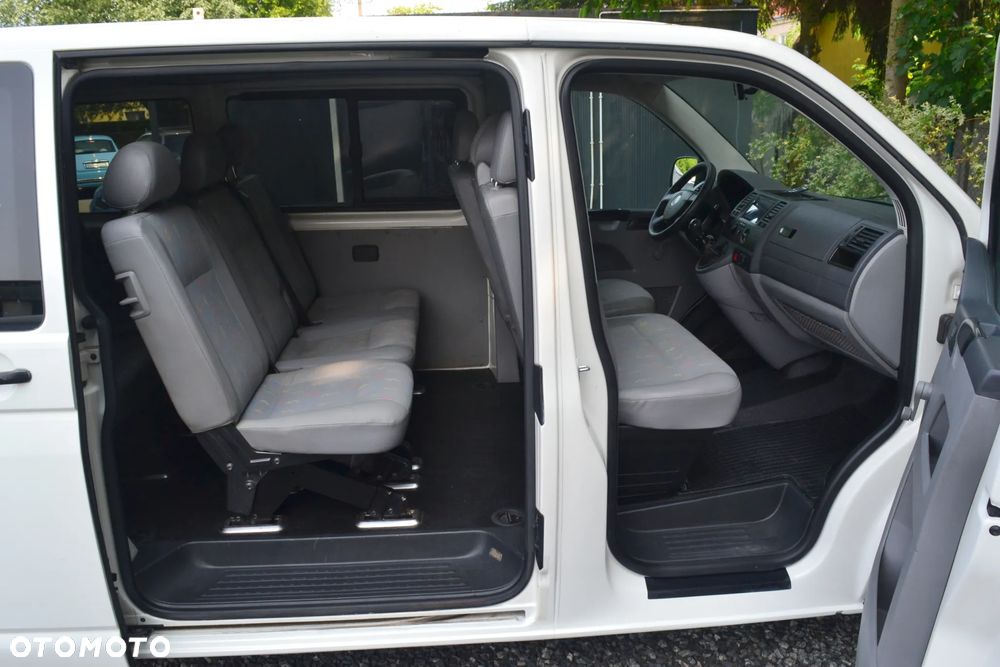 Volkswagen Transporter T5 City - 8