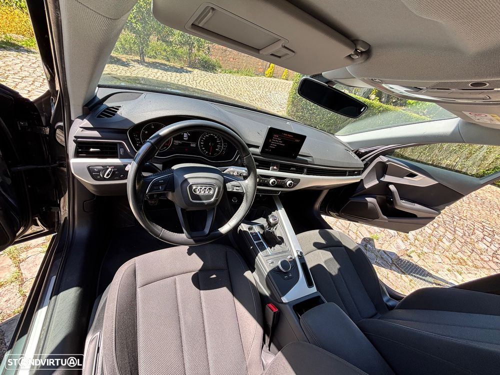 Audi A4 Avant 2.0 TDI Business Line - 9