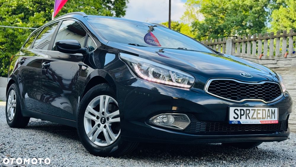 Kia Ceed 1.6 CRDi 128 Dream Team Edition - 13