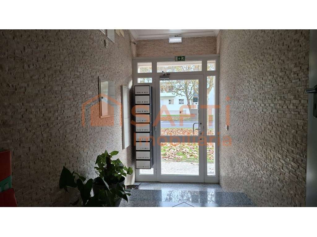 Apartamento T4 Duplex - Duplex Mobilado c/ box para estacionamento ... - Grande imagem: 5/47