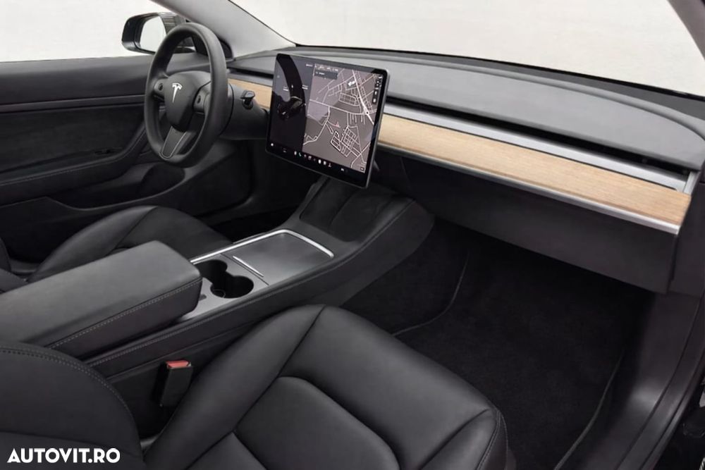 Tesla Model 3 Standard Reichweite Plus Hinterradantrieb - 27