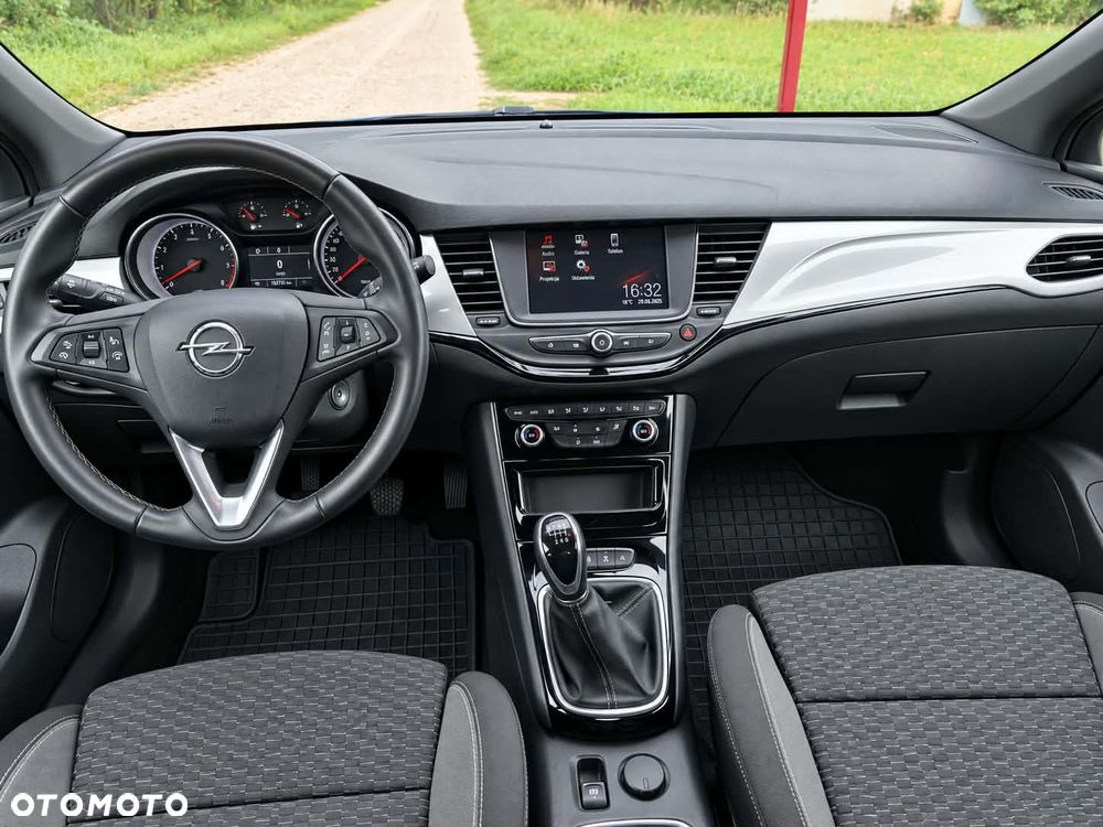 Opel Astra 1.2 T Business Elegance S&S - 12