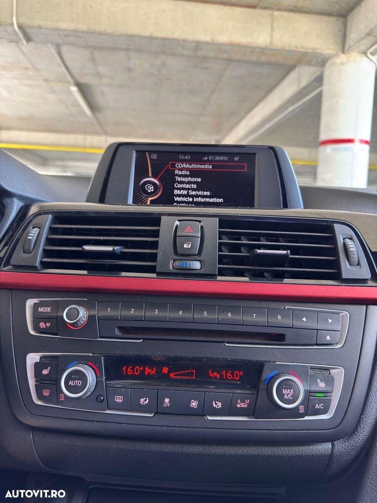 BMW Seria 3 320d Touring - 9
