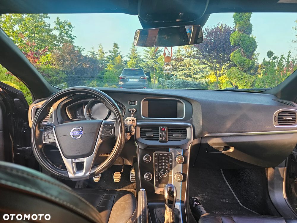 Volvo V40 D4 Drive-E R-Design Momentum - 9