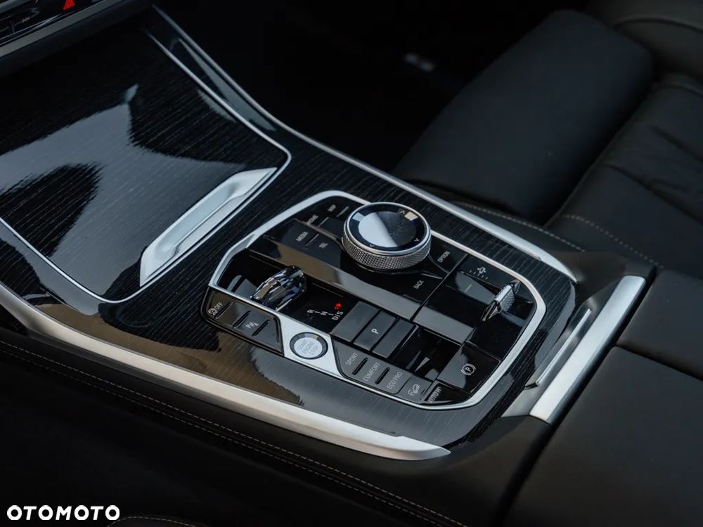 BMW X7 - 13