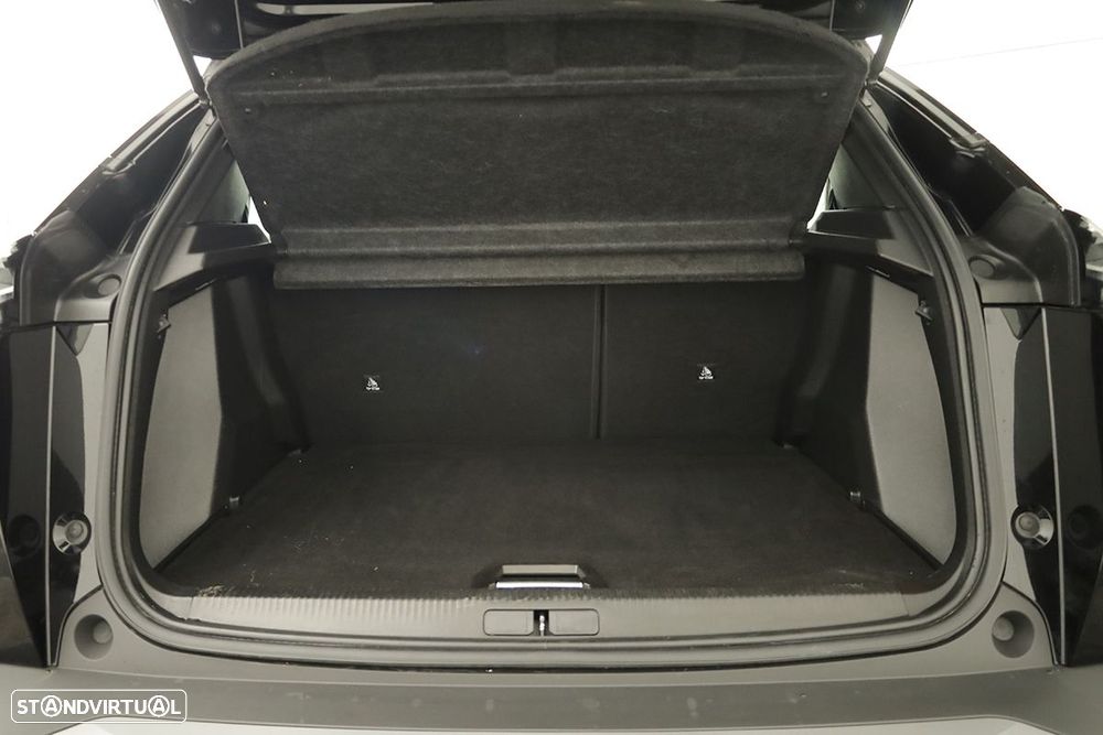 Peugeot 2008 1.2 PureTech Allure EAT8 - 26