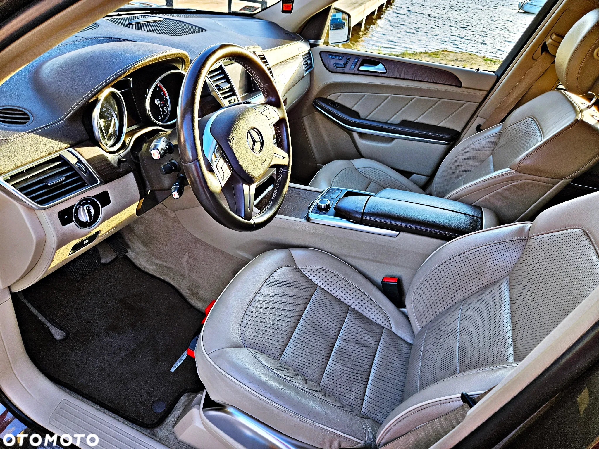 Mercedes-Benz GL 350 BlueTec 4-Matic - 11