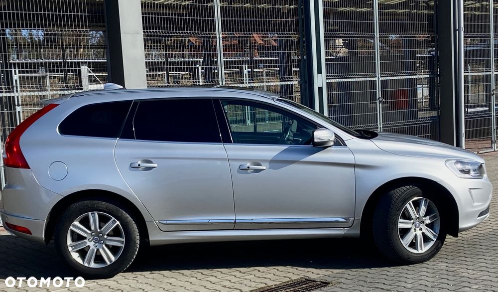 Volvo XC 60 T5 AWD Geartronic Inscription - 8