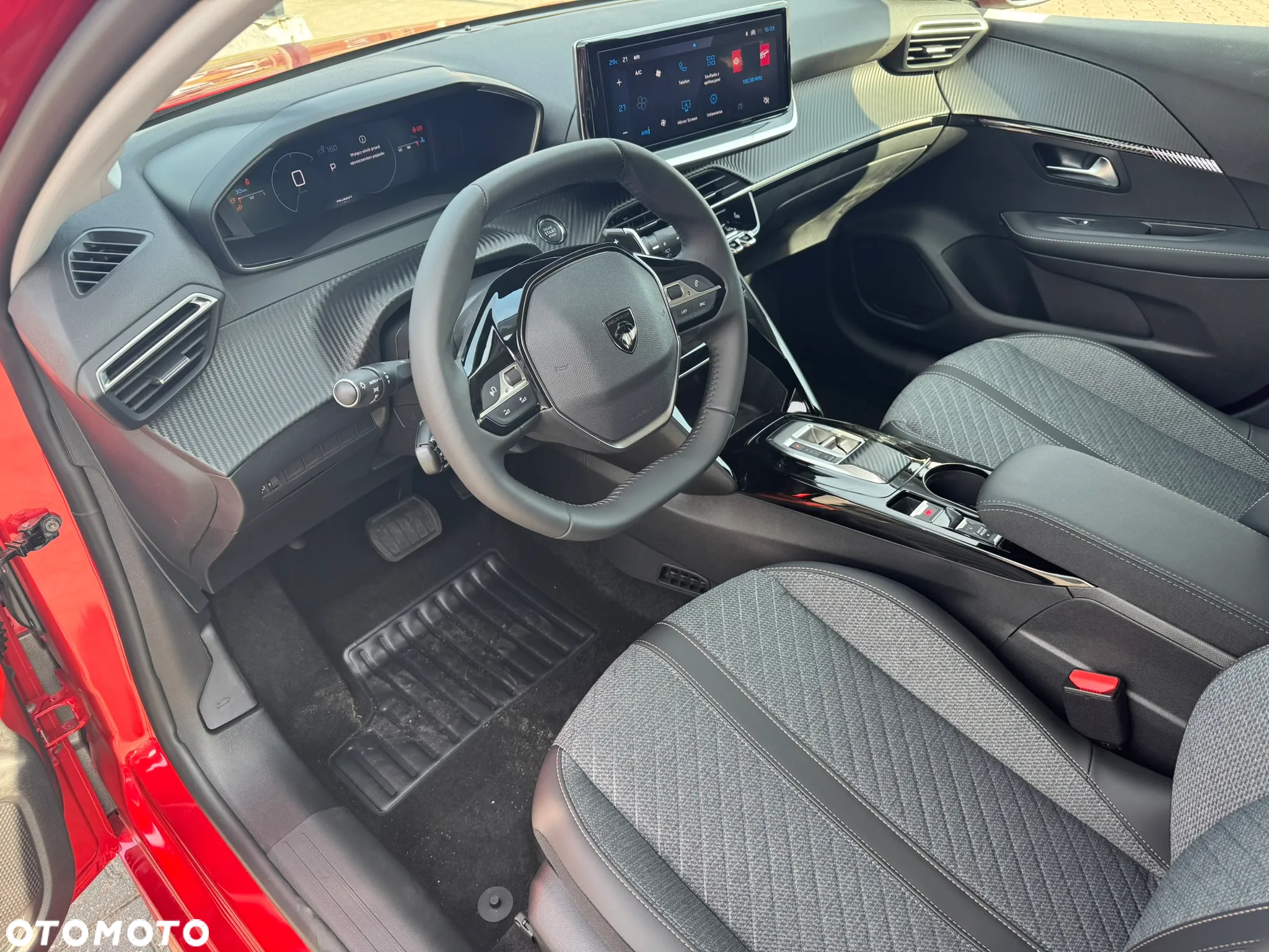 Peugeot 208 1.2 mHEV Allure - 11