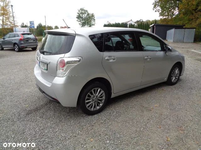 Toyota Verso 1.8 Prestige 7os EU6 - 6