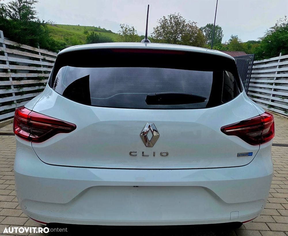 Renault Clio V E-Tech 145 Evolution - 4