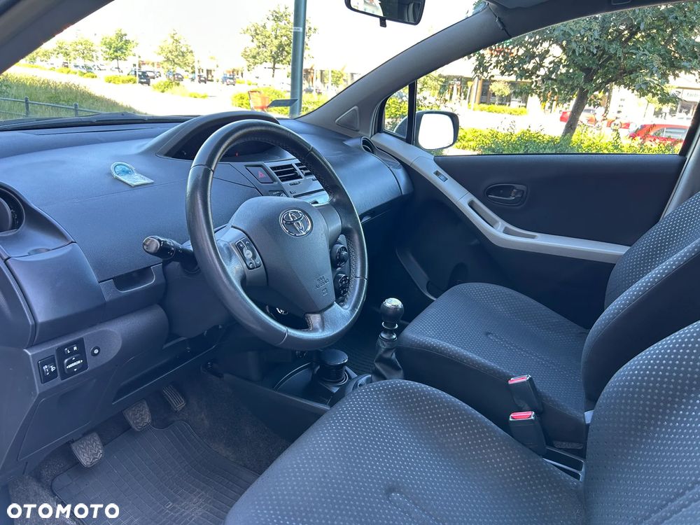 Toyota Yaris 1.33 Sol - 15