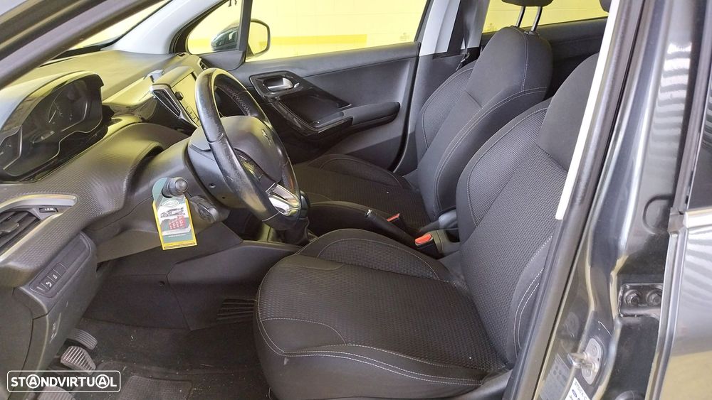 Peugeot 208 1.2 PureTech Active - 7