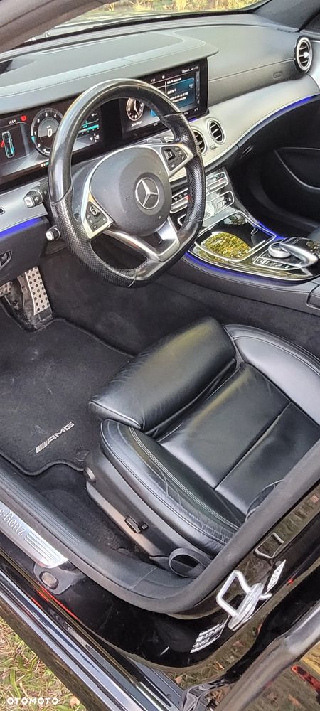 Mercedes-Benz Klasa E 220 d 9G-TRONIC - 22