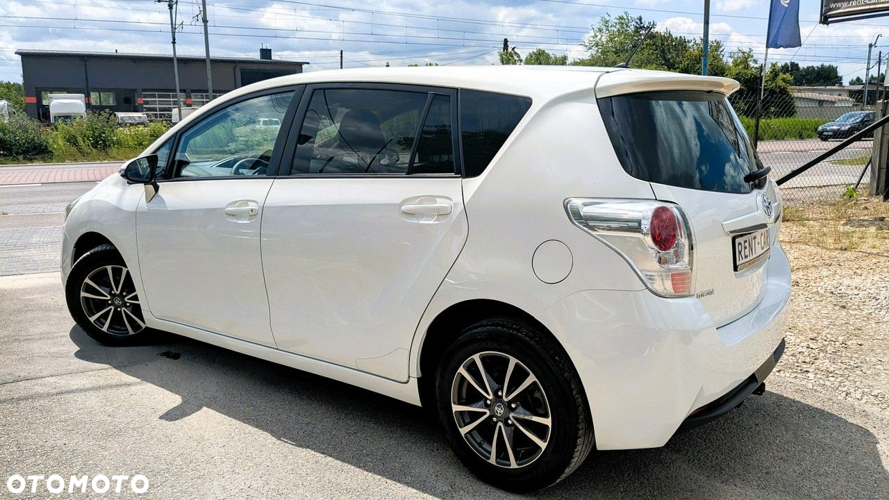 Toyota Verso - 5