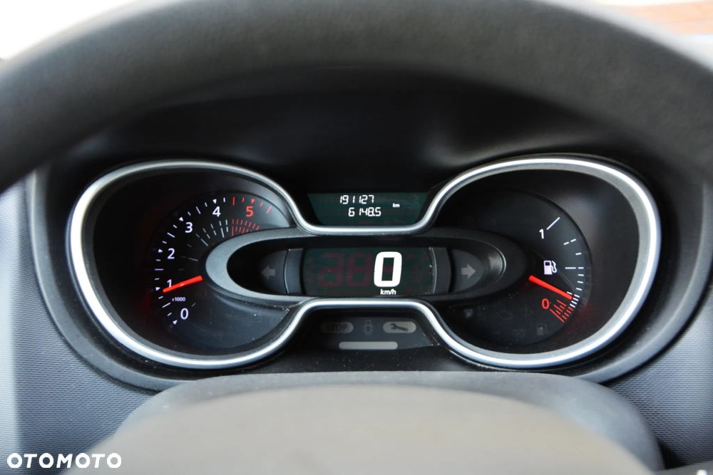 Nissan NV300 - 9