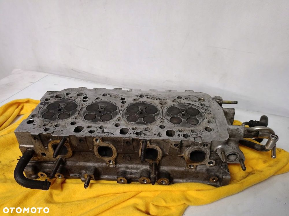 głowica silnika 2.0 d toyota avensis 2 - 1