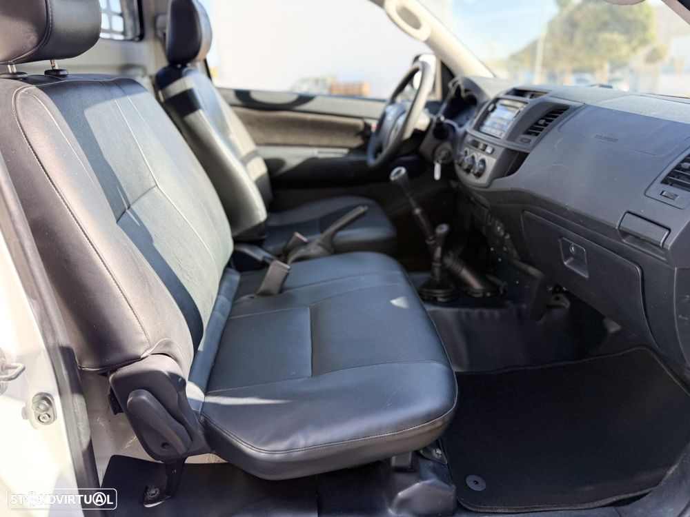 Toyota Hilux 2.5 D-4D 4WD CE - 30