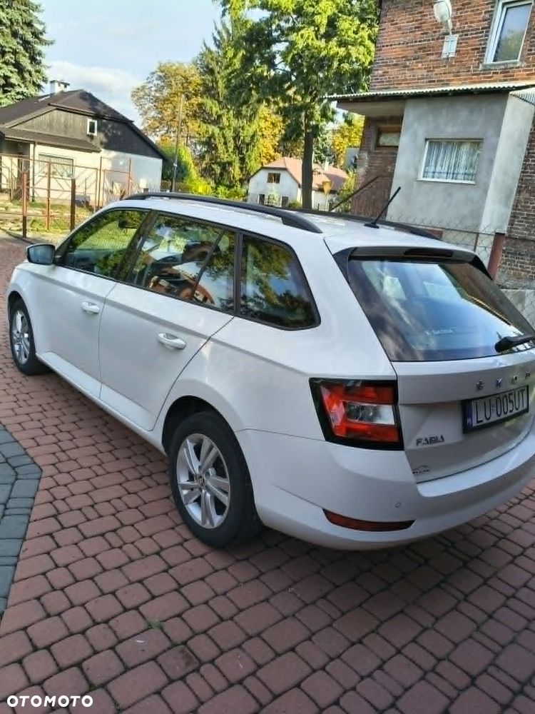 Skoda Fabia 1.0 TSI Ambition - 10