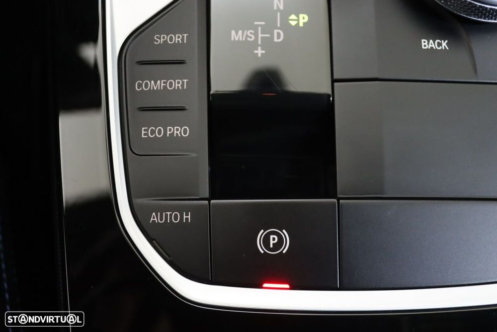BMW 116 d Pack Desportivo M Auto - 18