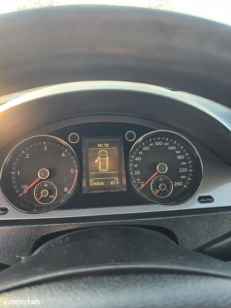 Volkswagen Passat 2.0 TDI Comfortline DPF - 3