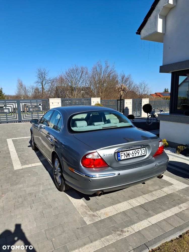 Jaguar S-Type 4.2 V8 - 7